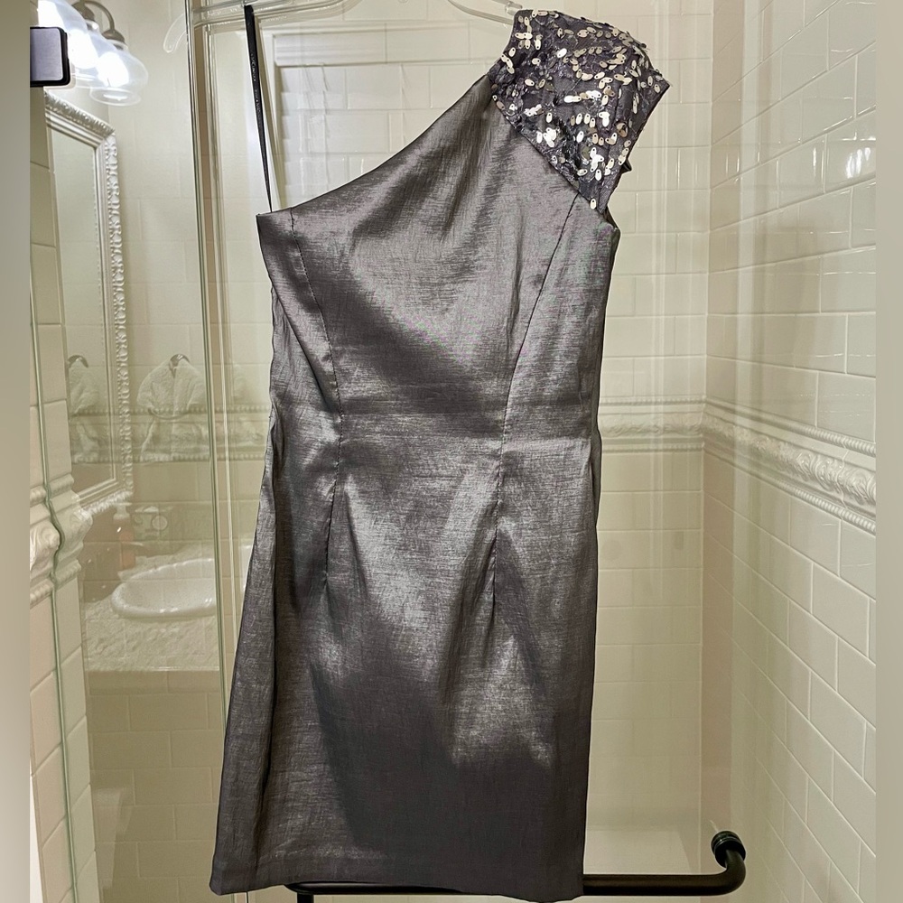 JESSICA McCLINTOCK Metallic One-Shoulder Dress - Picture 9 of 15